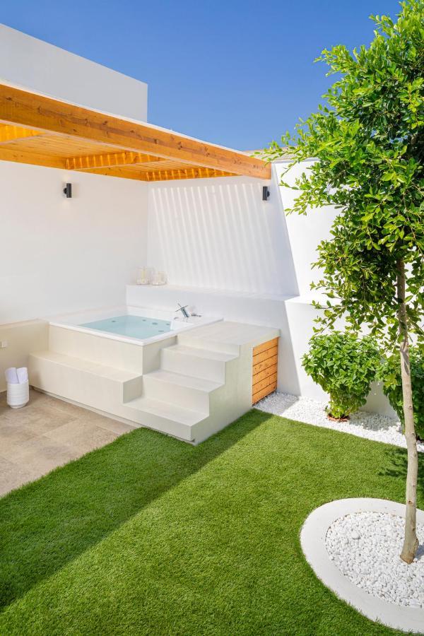 Ethos Luxury - Seaview With Hot-tub! Villa